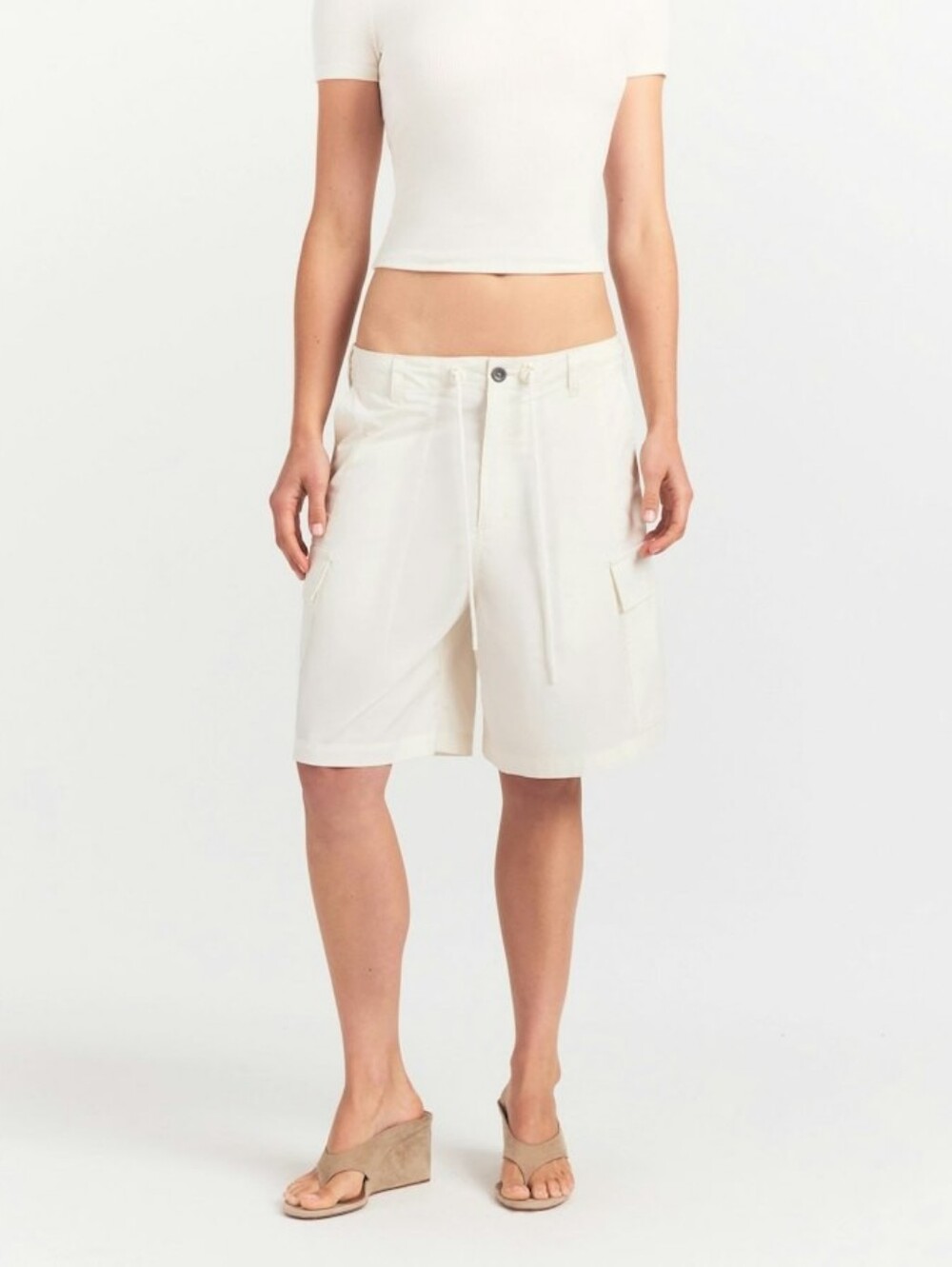Skims Woven Cotton Oversized Cargo Short BT-SHO-11680W Egret Size XS